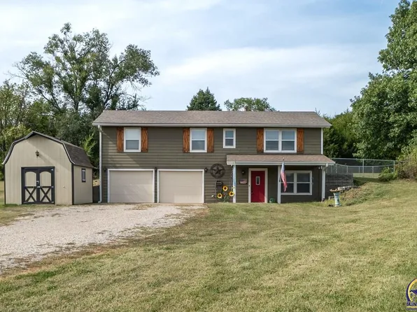 11501 K-4 Hwy, Ozawkie, KS 66070