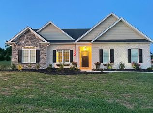 104 Elberon Ct, Mocksville, NC 27028