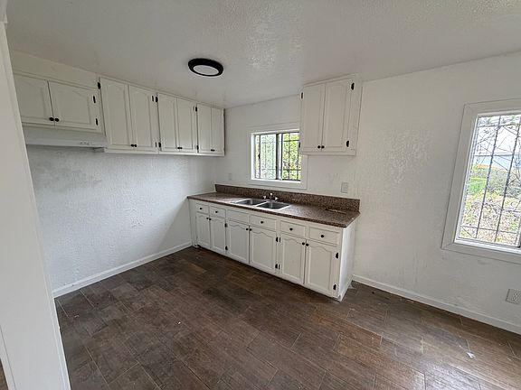 4th image of 11100 S Normandie Ave #3/4