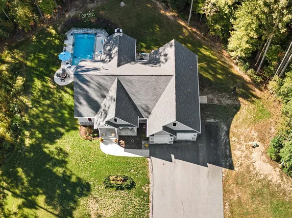 4310 Blossom Ln, Prince Frederick, MD 20678