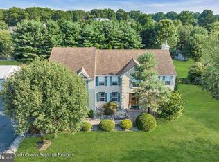 318 Fieldcrest Dr, New Egypt, NJ 08533
