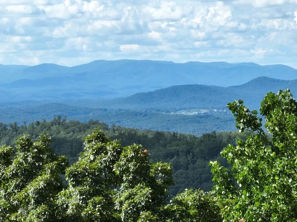 31 Highline Dr, Ellijay, GA 30536
