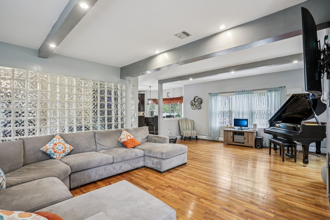 next background image