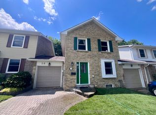 26 Parkland Ct, Aurora, ON L4G3M6