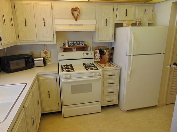 3rd image of 5286 81st St N APT 22