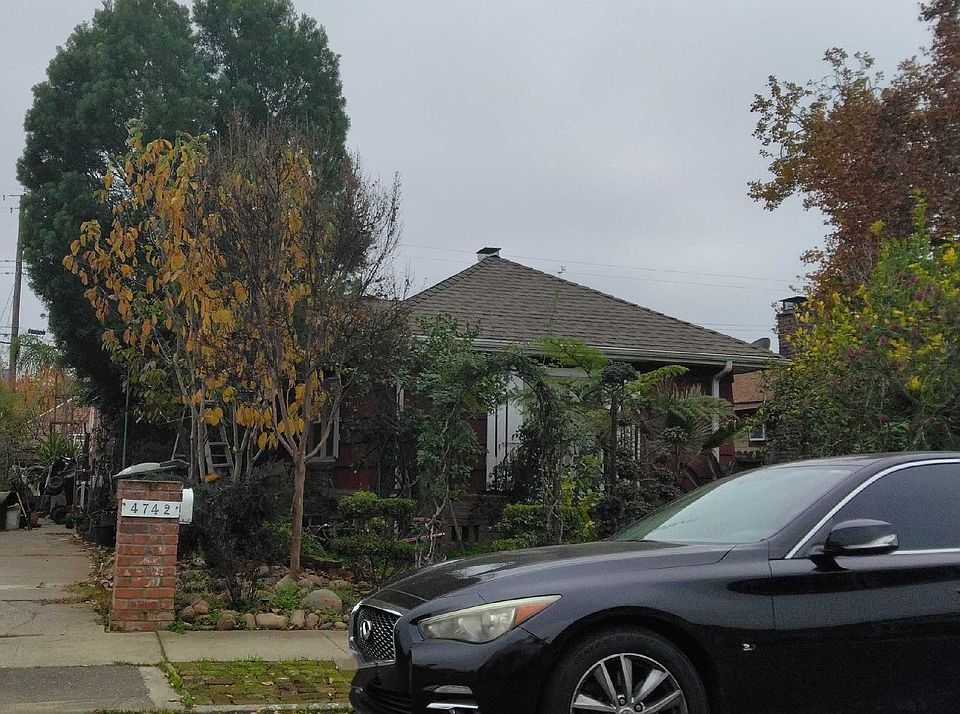 2nd image of 4742 15th Ave