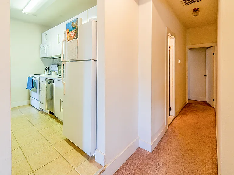 260 S 9th St #3R — Photo 7