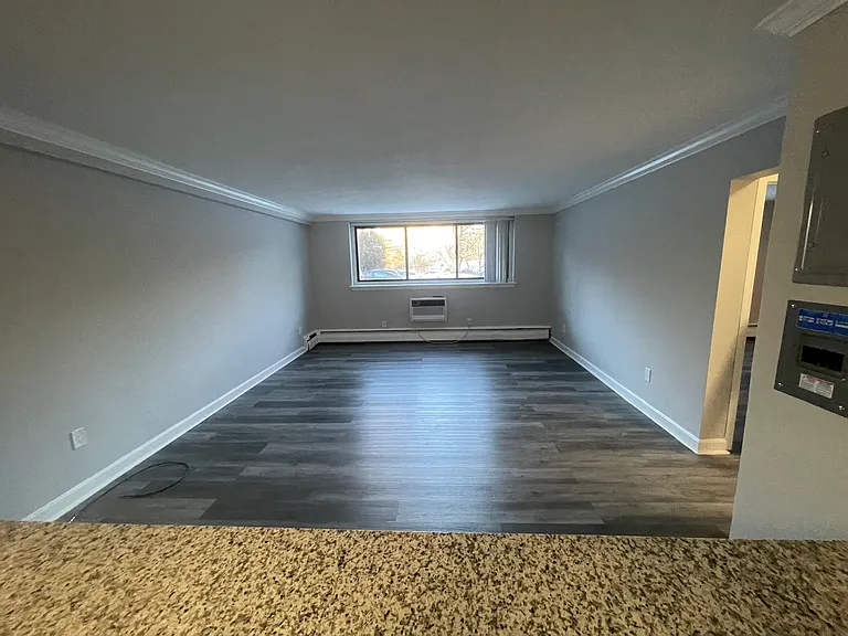 519 Washington St #9 — Photo 4