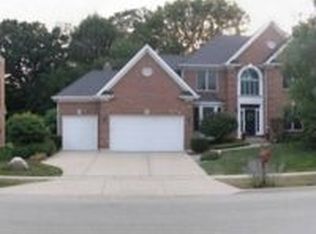 1501 King James Ave, St Charles, IL 60174