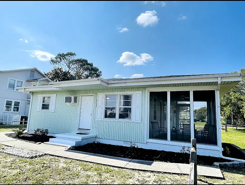 2 bed, 700 sqft, $1,500 — Photo 3