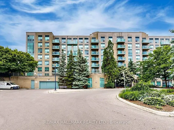 3 Ellesmere St #215, Richmond Hill, ON L4B 4N2