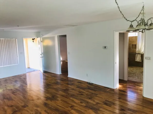 1414 Sweetbriar Cir, Carlsbad, CA 92011