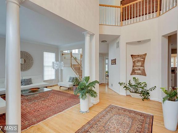 2nd image of 7305 Ivycrest Pl
