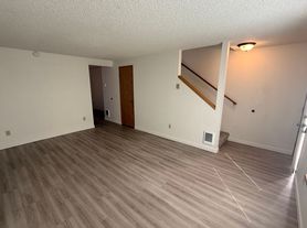 CCH5114--Apple Knoll Townhomes