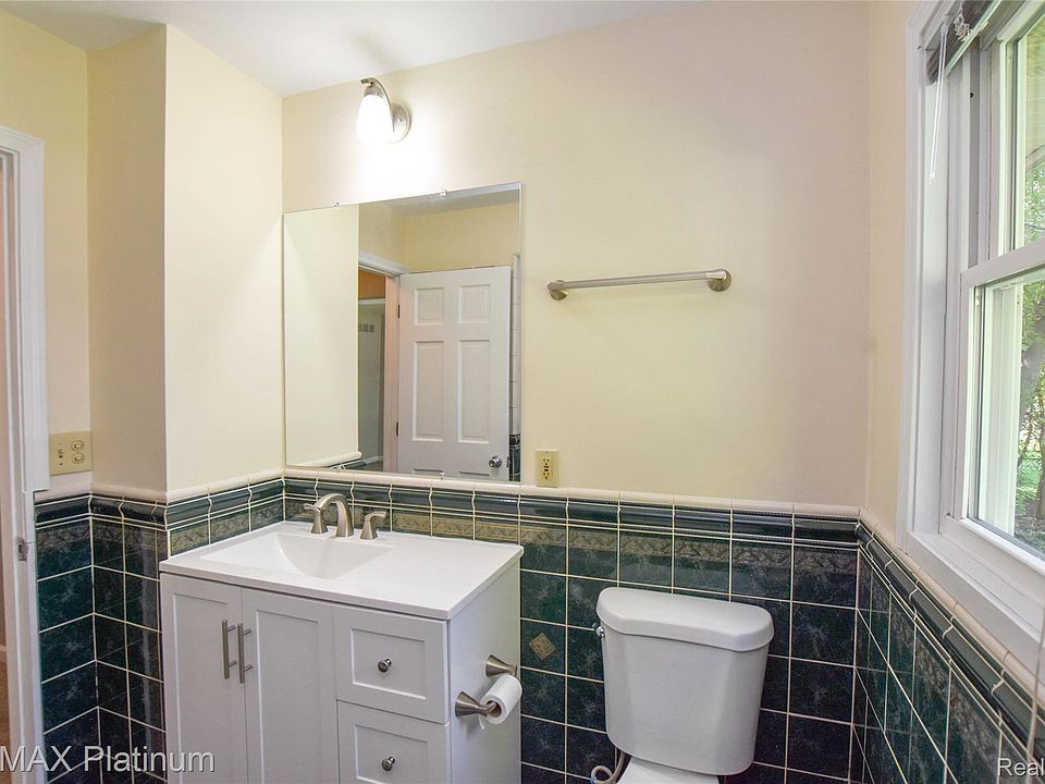 2471 Moore Pl, photo 21