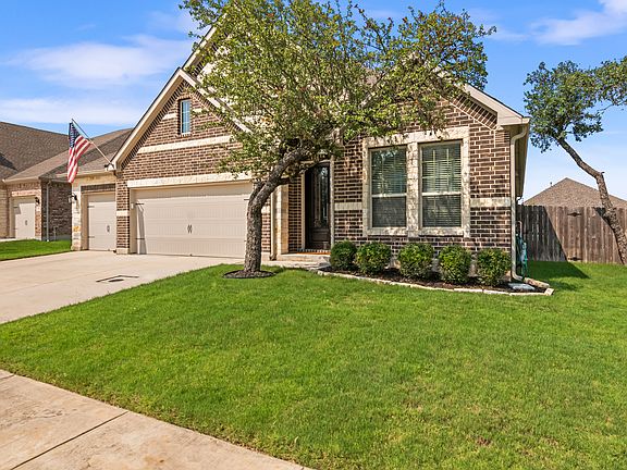 2nd image of 272 Woods Of Boerne Blvd