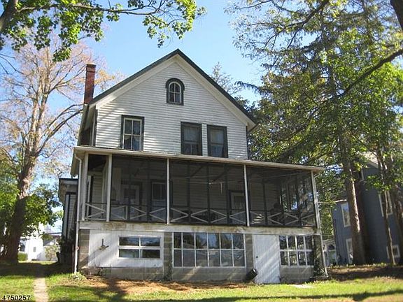 4th image of 26 Hamburg Ave