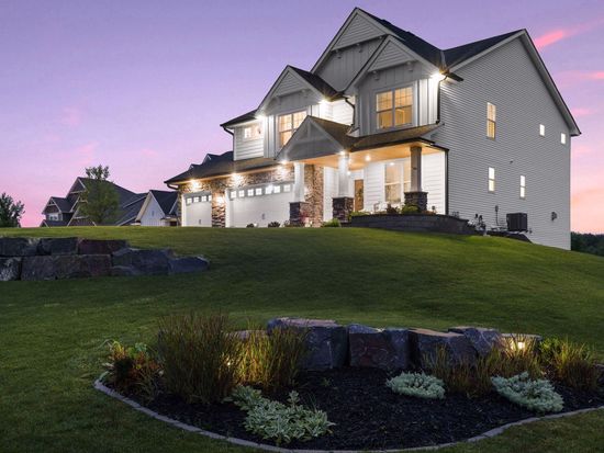 1985 Primrose Ln, Victoria, MN 55386