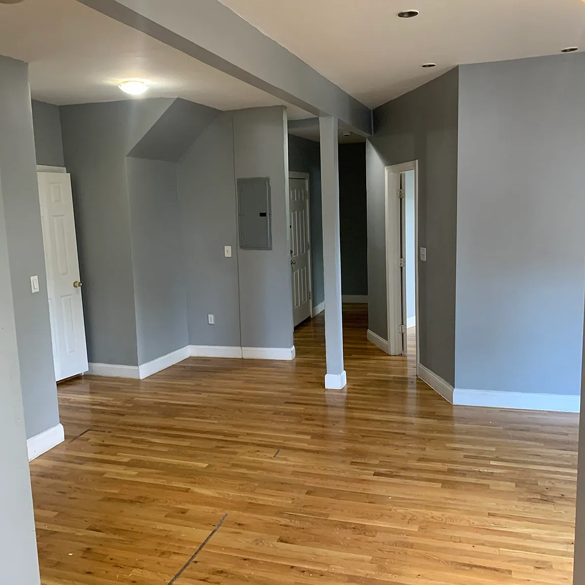 2 bed, 1.0 bath, 839 sqft, $2,800 — Photo 1