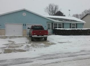 311 6th St #B, Monroe, WI 53566