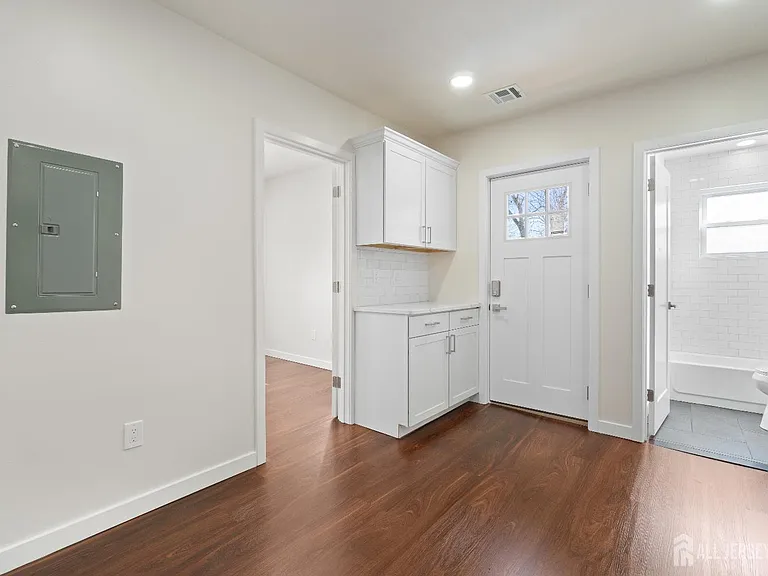 826 George St #1STFL — Photo 10