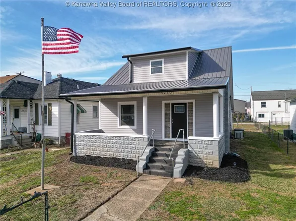 3250 Hughes St, Huntington, WV 25704