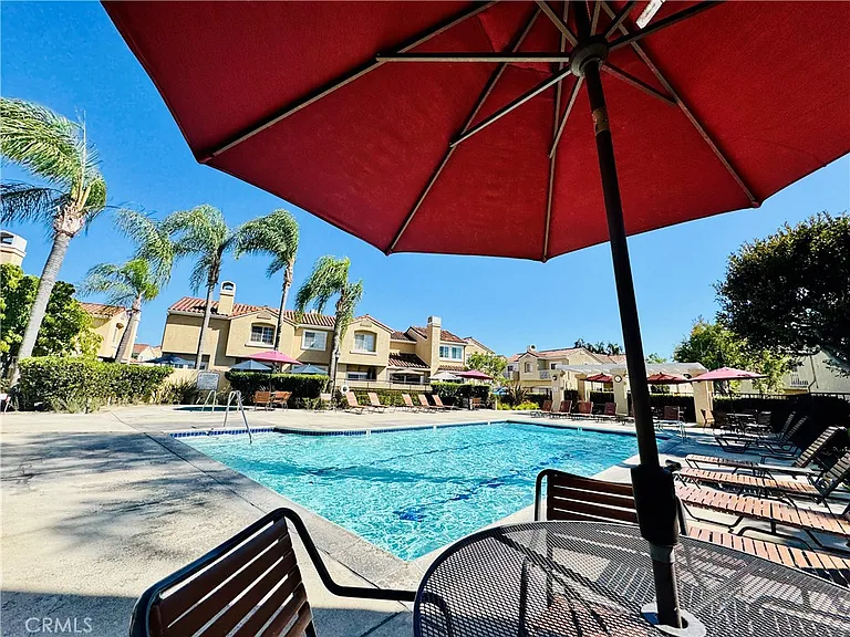 2444 Paseo Circulo — Photo 16