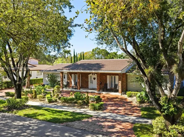 16140 Aberdeen Way, Miami Lakes, FL 33014