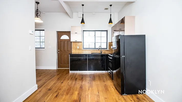 Rented by Nooklyn NYC LLC | media 13