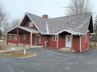 18715 Hebron Rd, Harvard, IL 60033