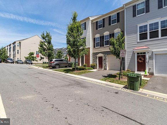 3rd image of 103 Lantana Ln #2442