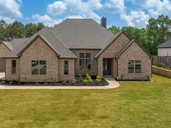 130 Elk Dr, Longview, TX 75605