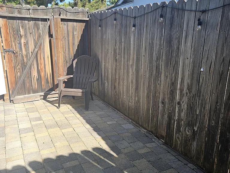 300 Cambridge Dr #NA — Photo 10
