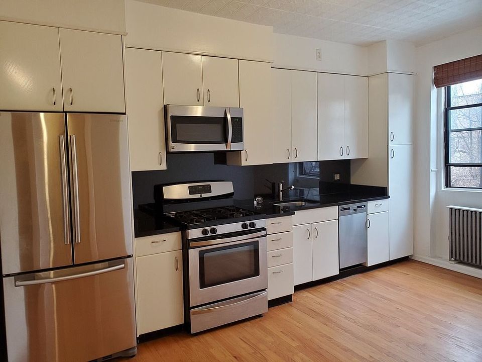 1st image of 703 Sackett St #2A