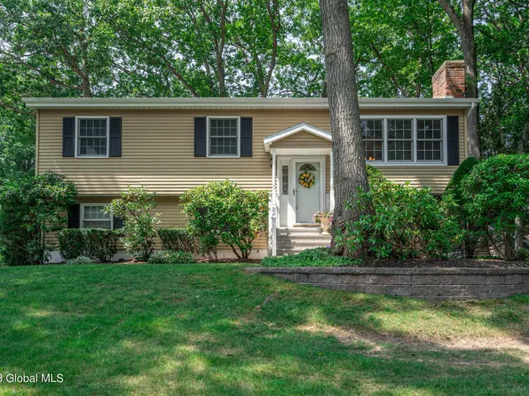 17 Westchester Drive, Albany, NY 12205