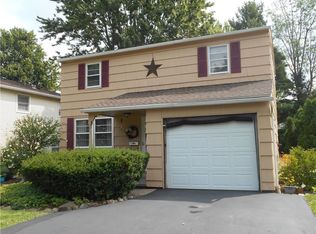 202 Ridgewood Rd, Rochester, NY 14626