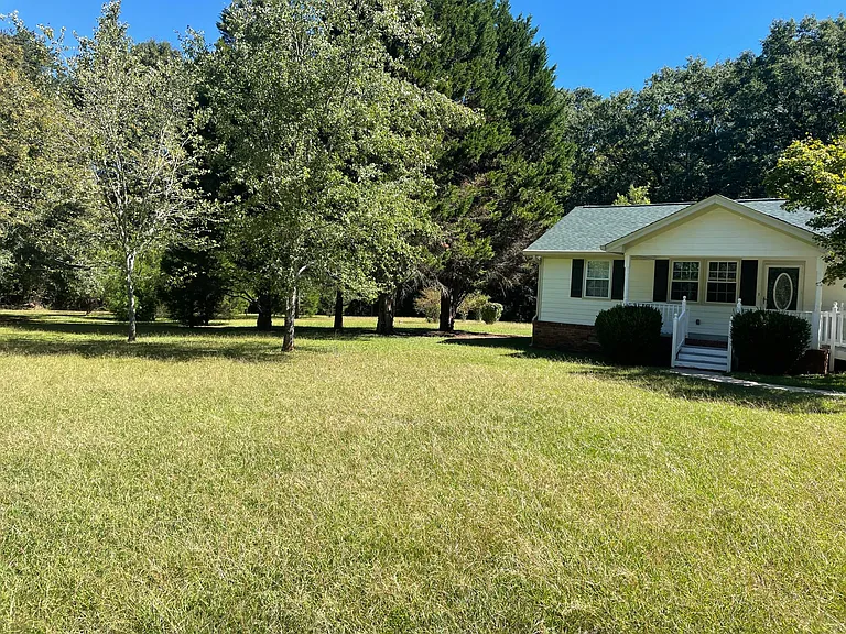 1116 Robinson Rd — Photo 4