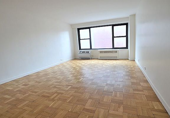 5th image of 145 4th Ave APT 6C