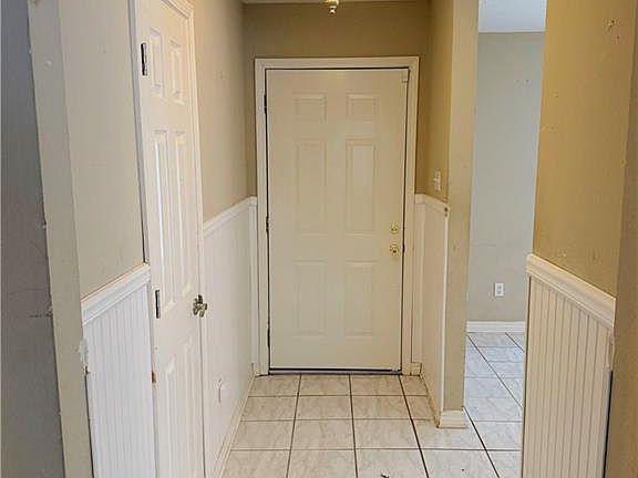3rd image of 608 9th St