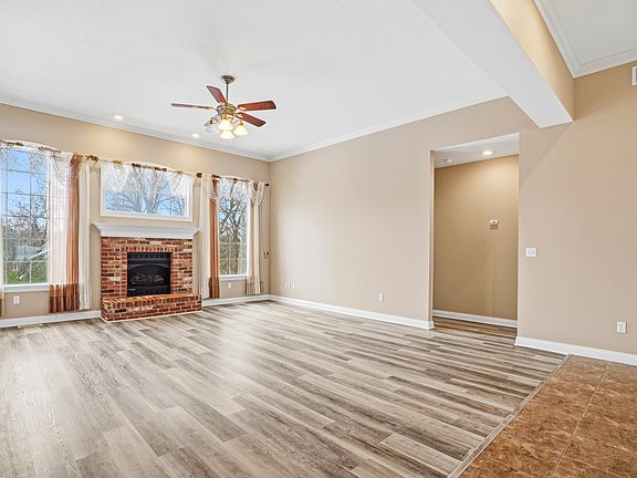 5th image of 4209 Grant Ln