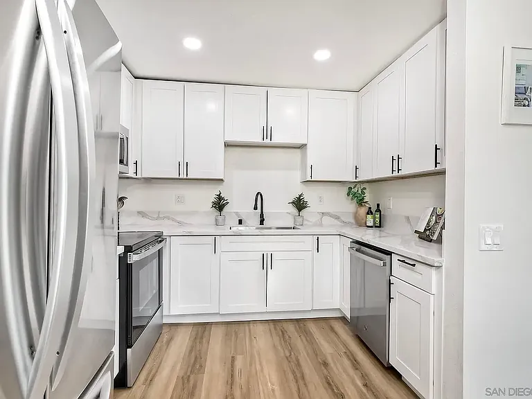 1817 E Grand Ave #72 — Photo 8