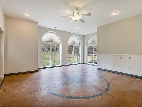 5th image of 5201 Forest Oaks Dr