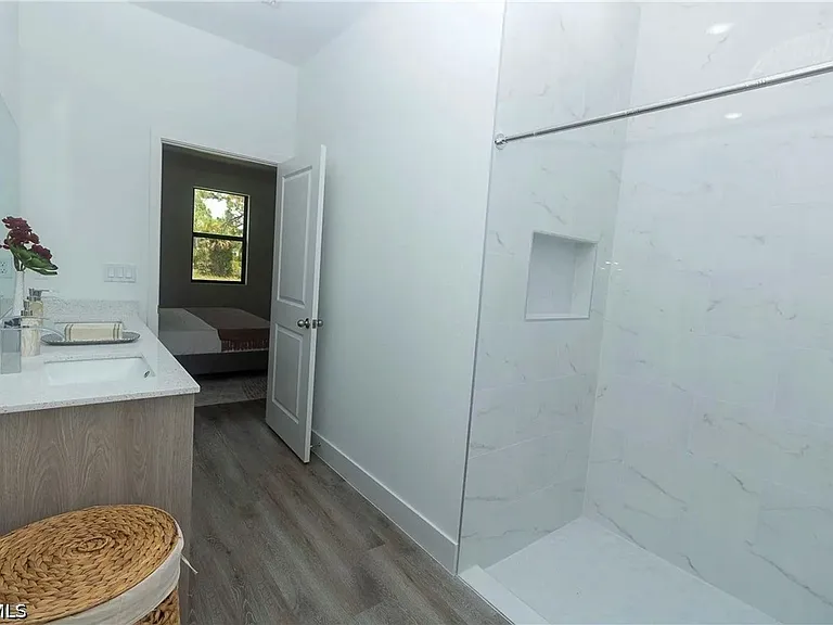 1125 Deauville St E — Photo 17