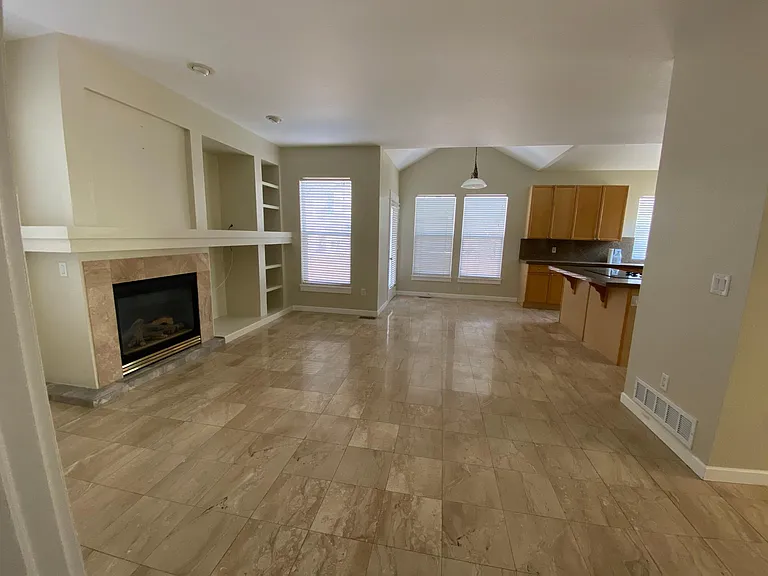 16449 Homestead Ct — Photo 10