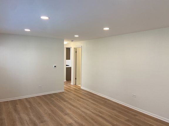 5th image of 7025 W Belmont Ave