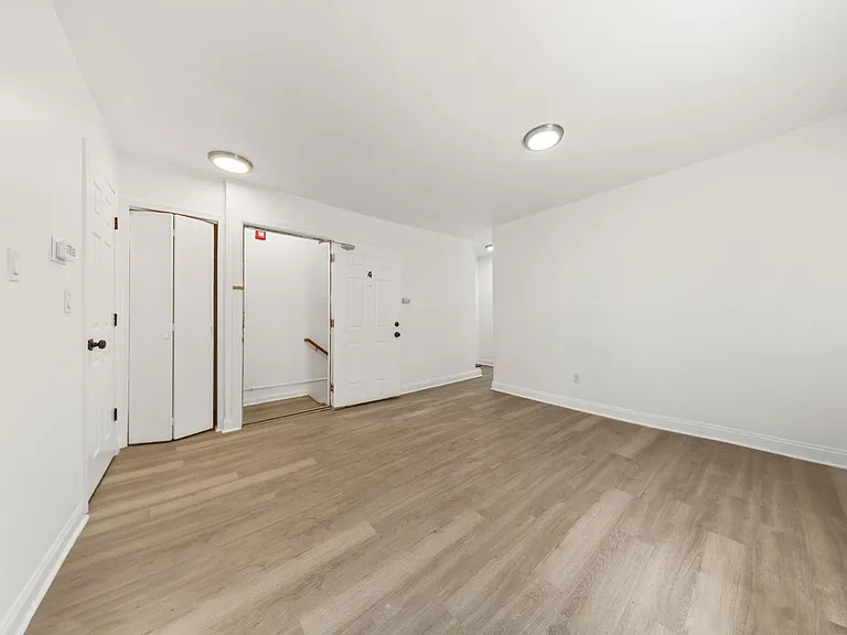 130 Park Ave #2L — Photo 10