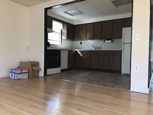 Rented by Tri Boro Terrace Realty | media 4