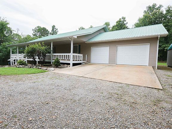 3rd image of 684 Townsend Ln