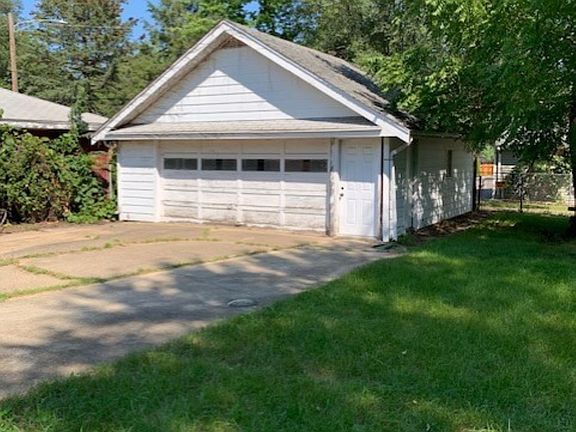 2nd image of 2826 Bildahl St