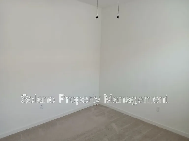 1284 Warmth Ct — Photo 32